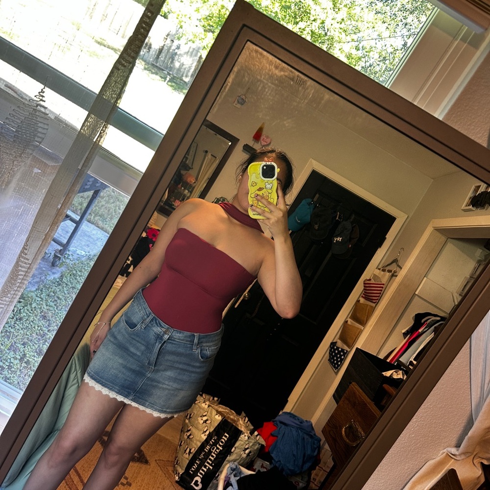 Elegant Burgundy Strapless Women's Top